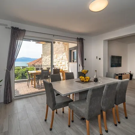 Gostinjska kuća Dream House Ivana & Toni Gradac (Split-Dalmatia)